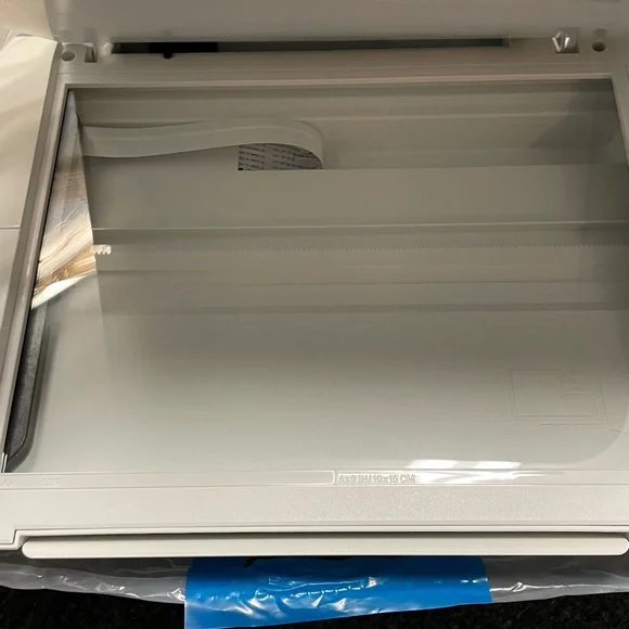 HP DeskJet 1510 All-in-One Printer - Black and White Open Box Untested - Picture 4 of 4